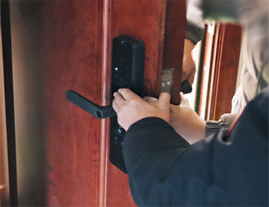 柳南24小时上门开锁公司
